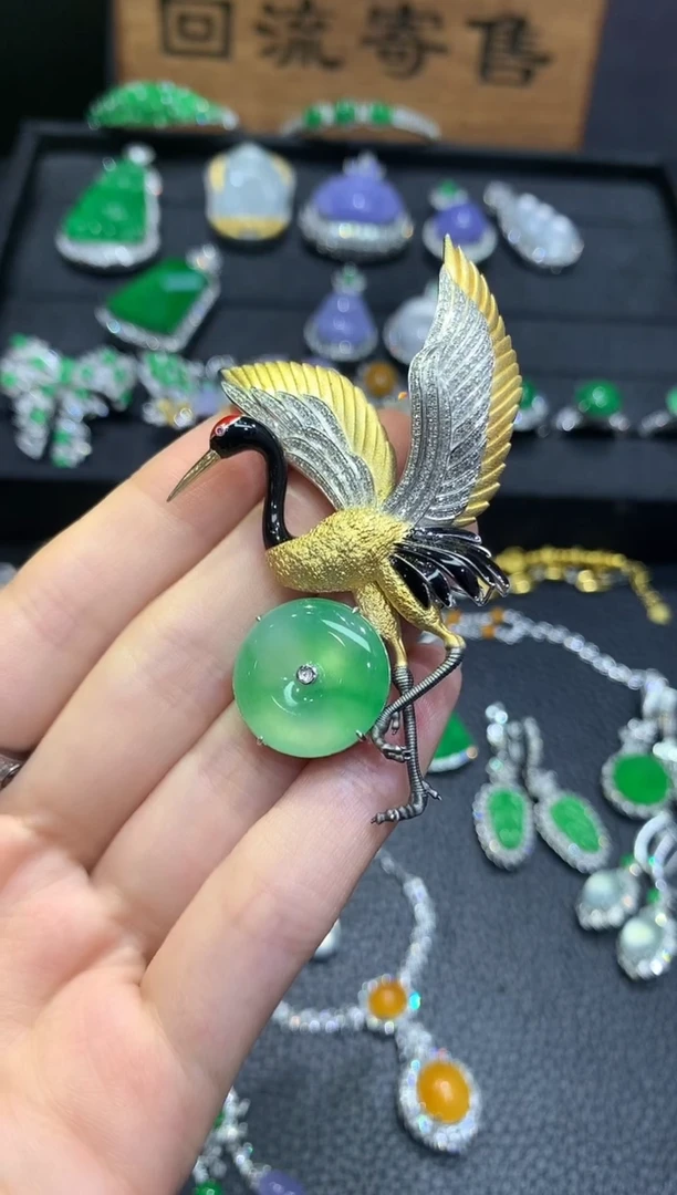 吊坠(不含链)18K金镶嵌翡翠70