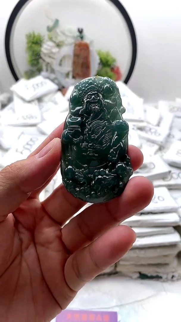 颈饰未镶嵌翡翠财神