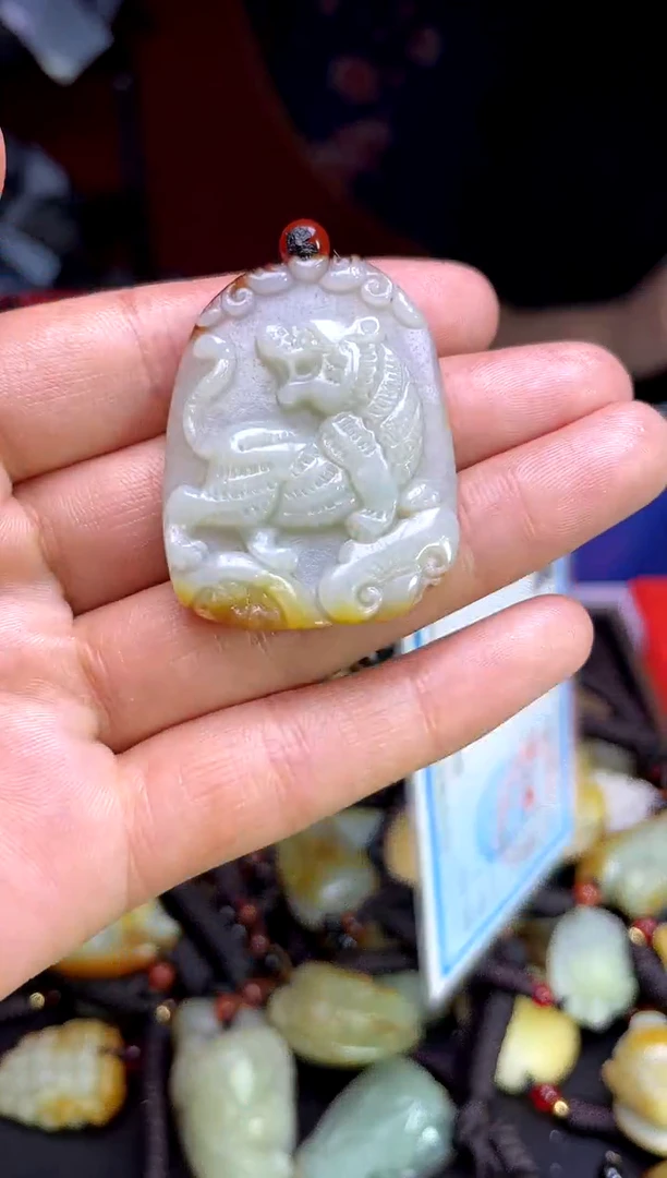 和田玉未镶嵌颈饰1