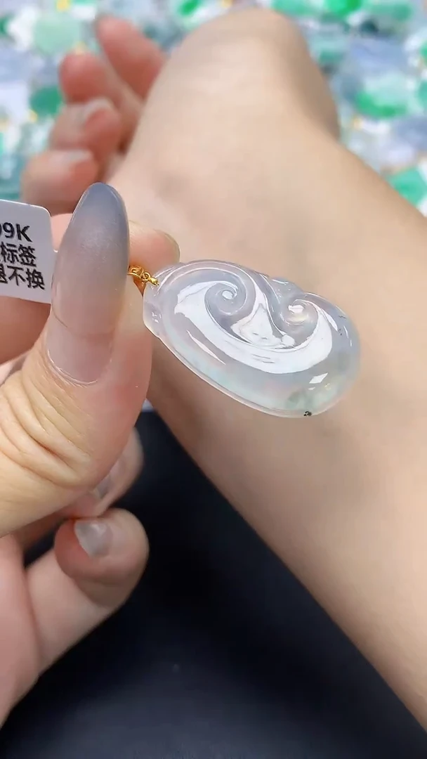 翡翠18K金镶嵌颈饰天然缅甸a货翡翠