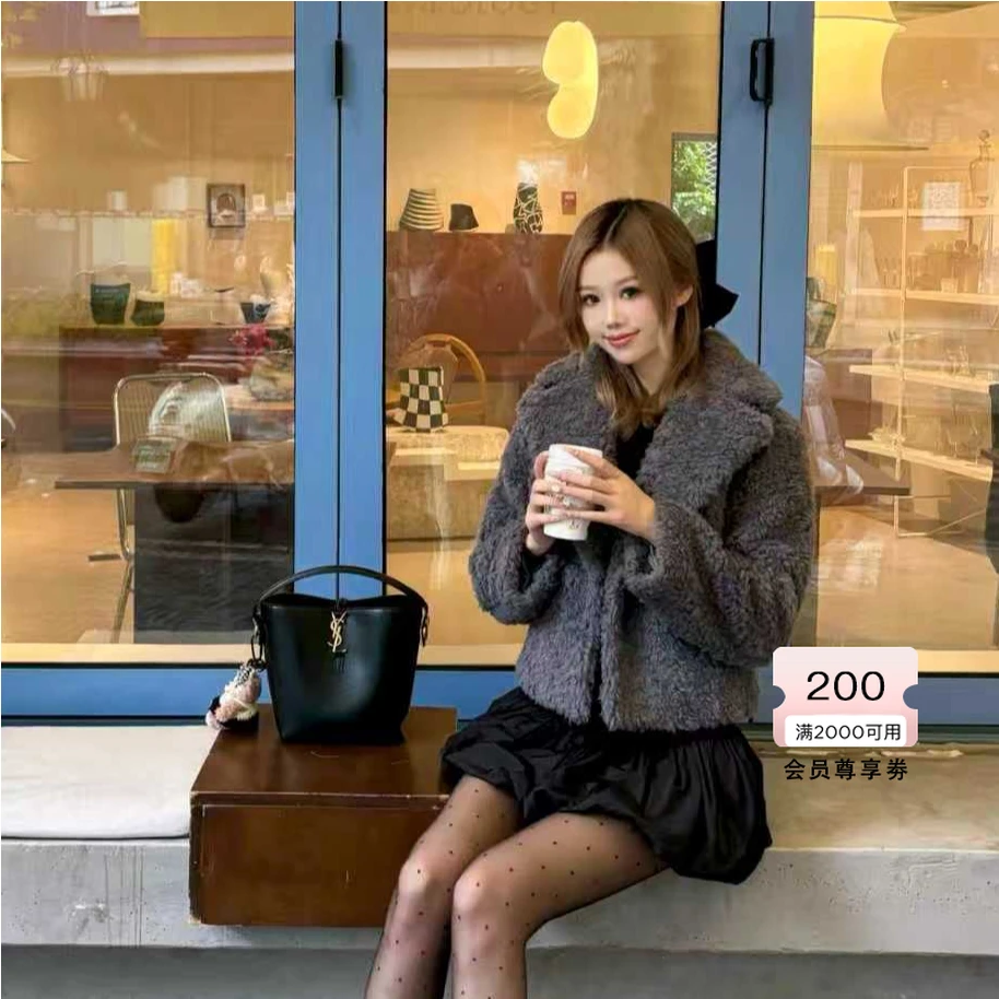 【博主同款】bebe2025冬季新款女士含绵羊毛绒泰迪大衣外套402106