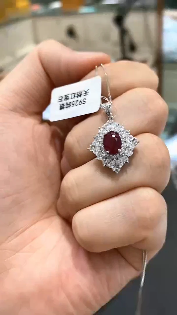 【闪购商品】红宝石颈饰银S925镶嵌吊坠