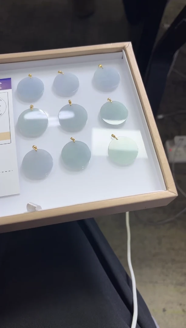 颈饰18K金镶嵌翡翠L49/多样性发一件/配绳子