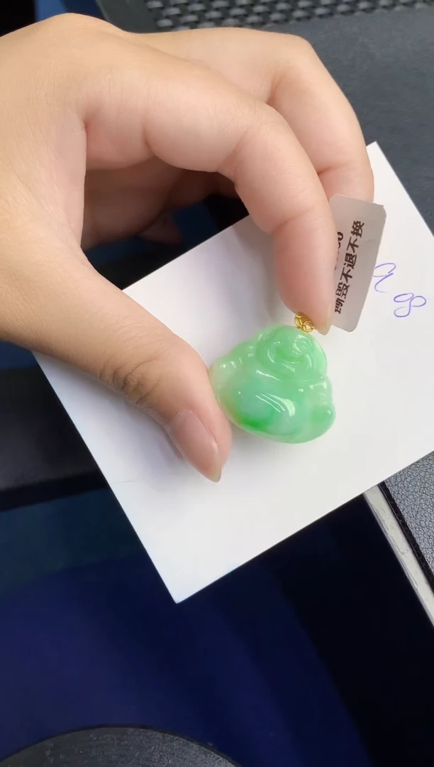 翡翠18K金镶嵌颈饰000000000f
