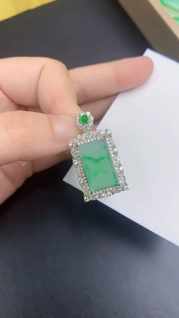 颈饰银S925镶嵌翡翠天然缅甸A货百元以上9元证书费自理