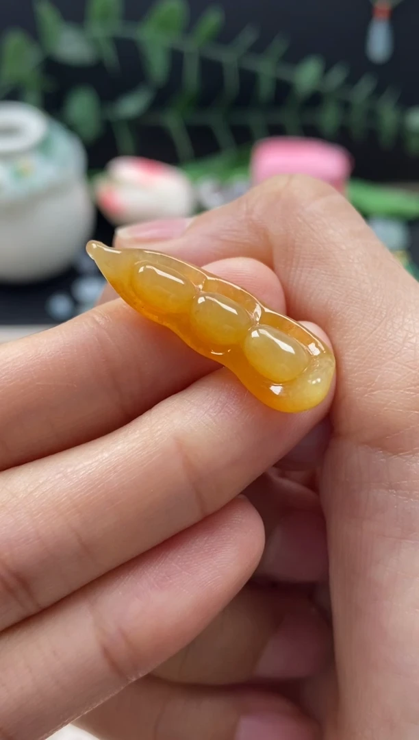 【闪购商品】翡翠颈饰未镶嵌翡翠冰黄福豆