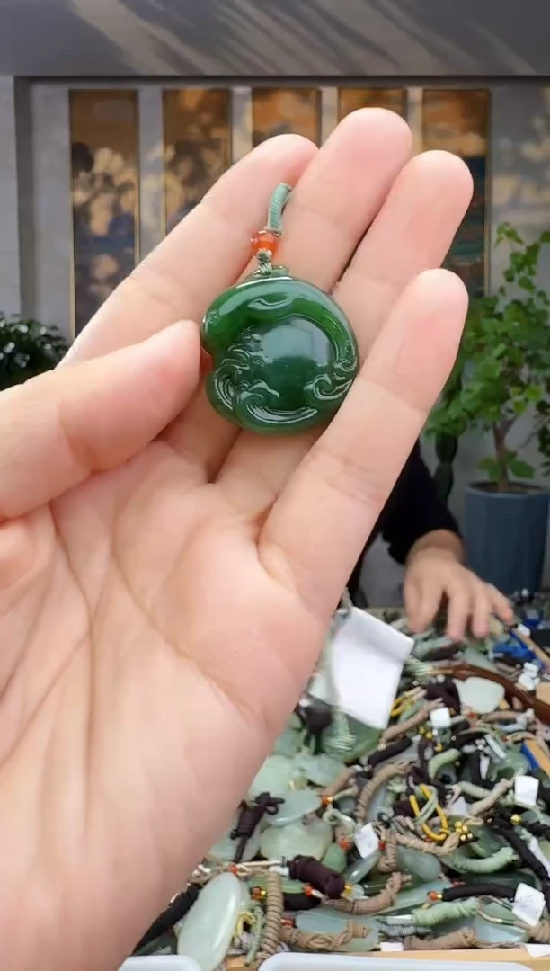 未镶嵌和田玉挂件拍一发一