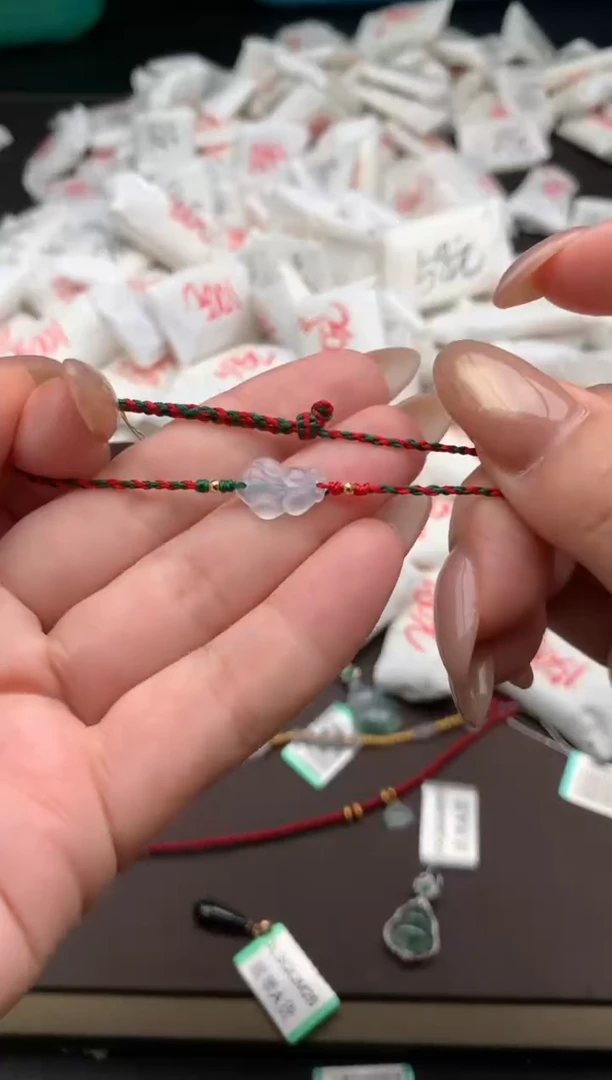 【闪购商品】翡翠手绳未镶嵌一