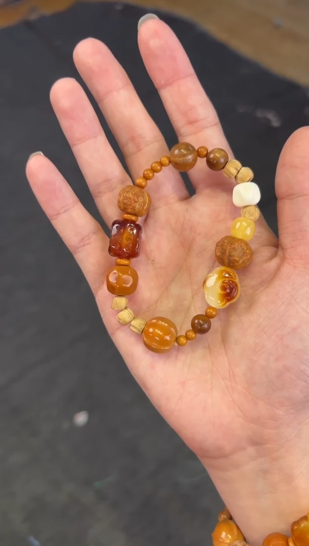 未镶嵌蜜蜡手链蜜蜡吉祥猫单圈