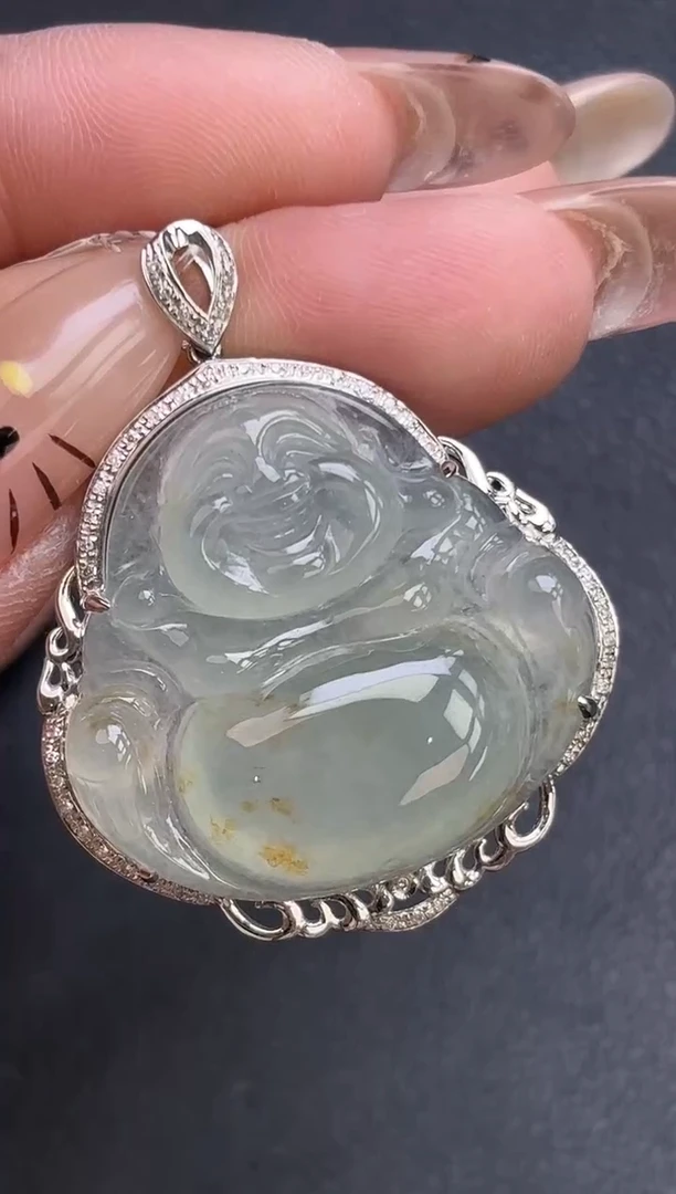 颈饰18K金镶嵌翡翠佛公