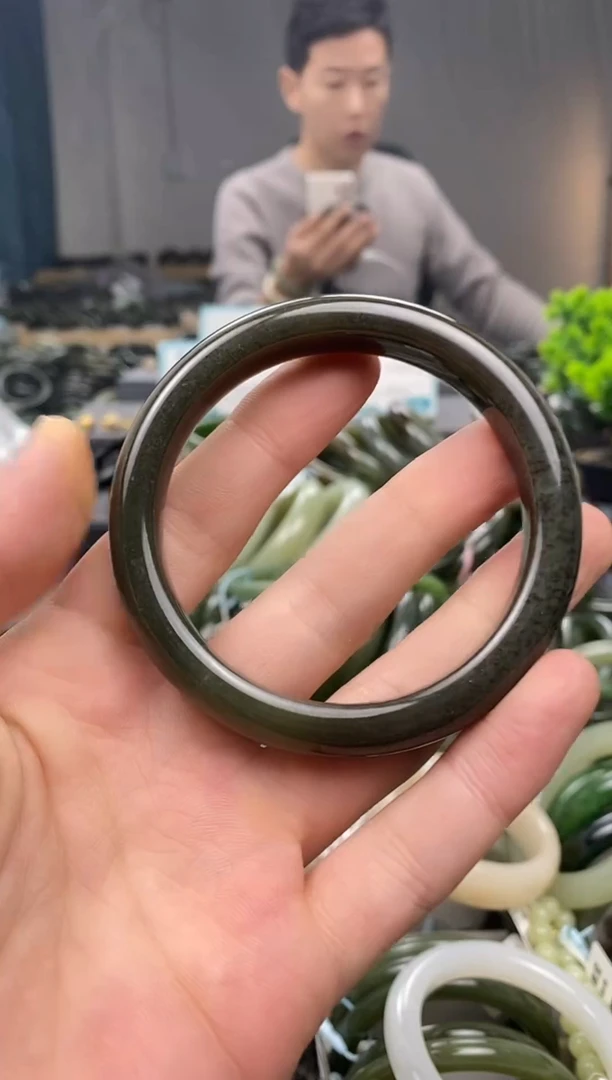 未镶嵌手镯和田玉59