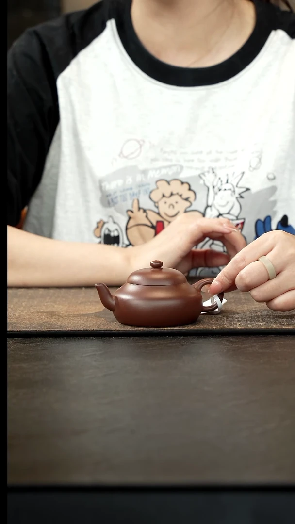 茶壶紫砂老紫泥君德120cc