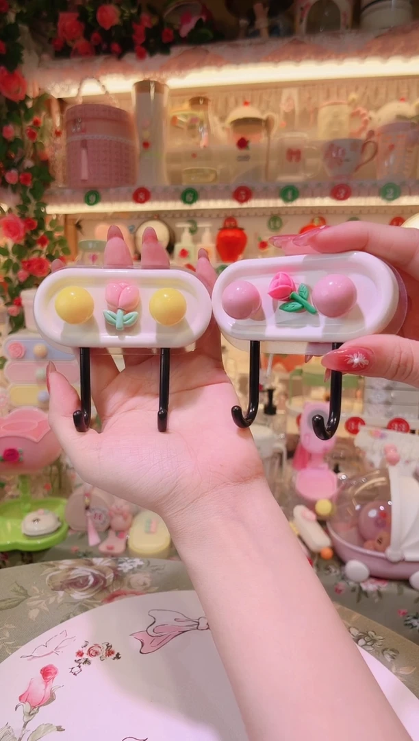 家居美物~双头挂钩粉黄~品质好发货快放心拍！