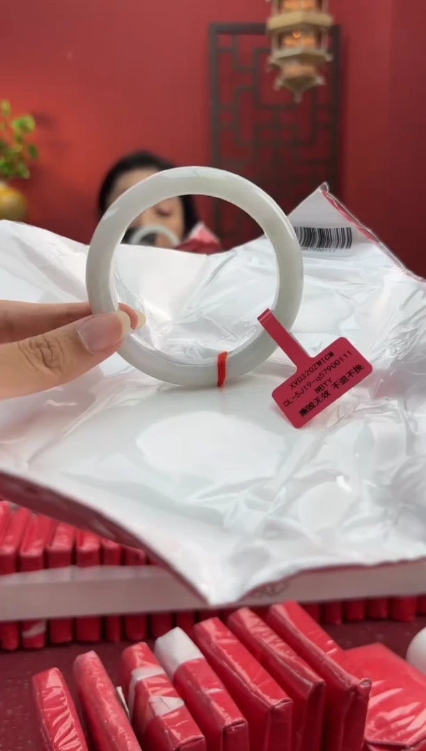 未镶嵌手镯翡翠翡翠手镯4