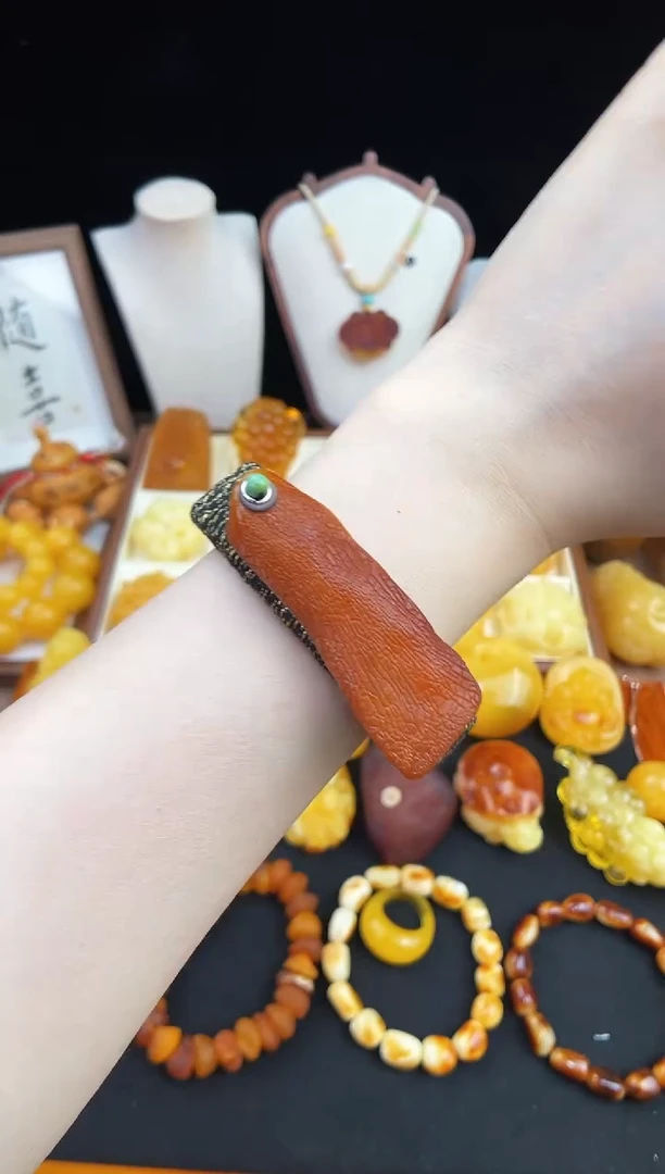 未镶嵌琥珀珠宝奇石柒月