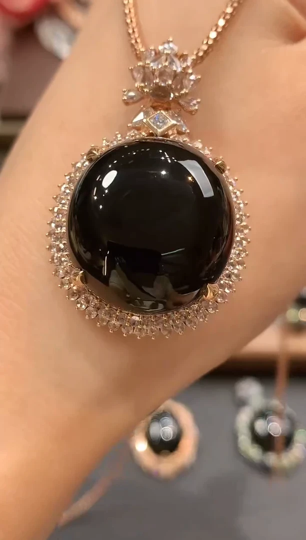 吊坠(不含链)18K金镶嵌翡翠q150