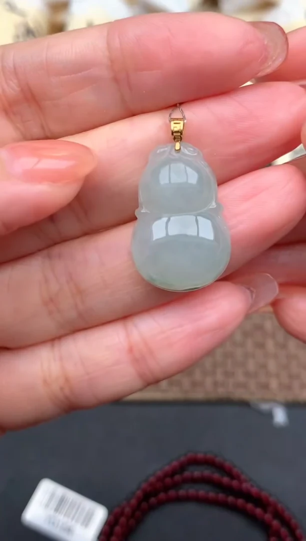 18K金镶嵌挂件翡翠福利