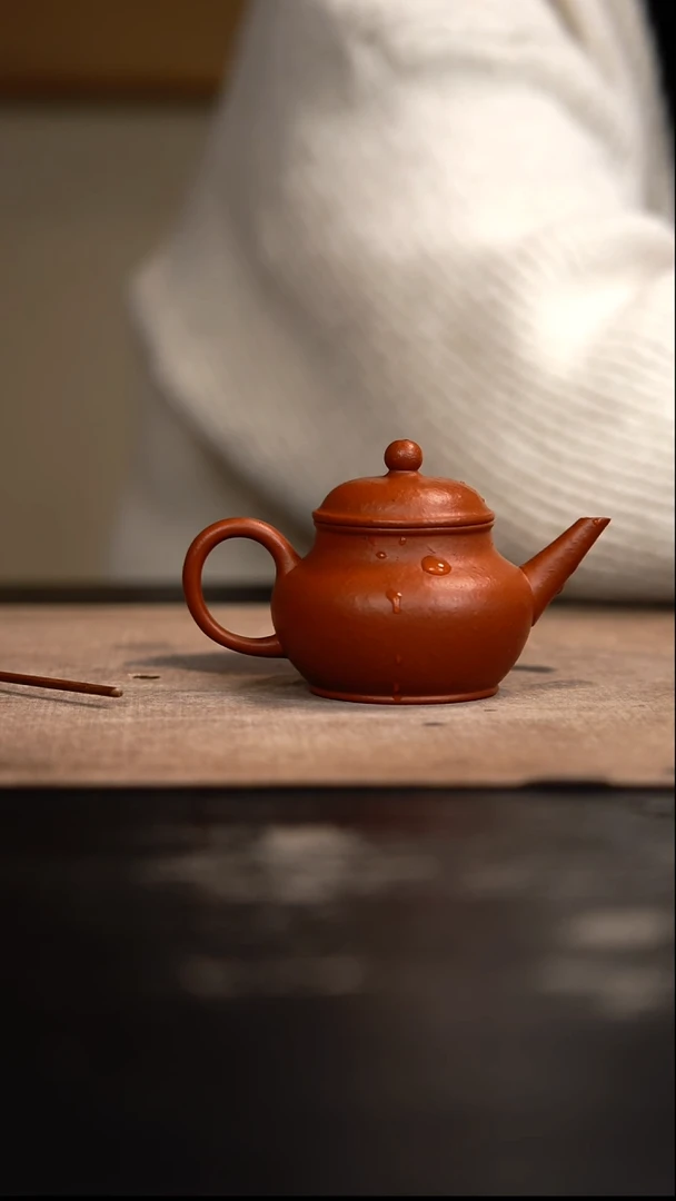 【闪购商品】紫砂茶壶芭乐水平粗砂朱红泥80cc