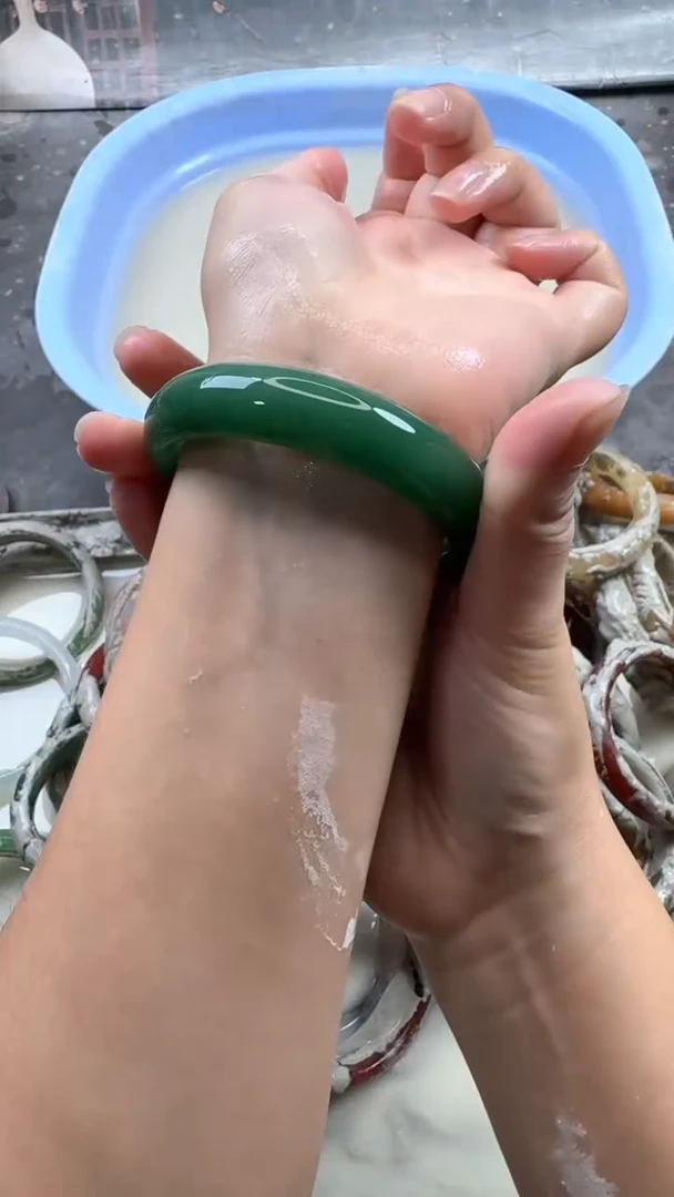 石英质玉手镯未镶嵌32