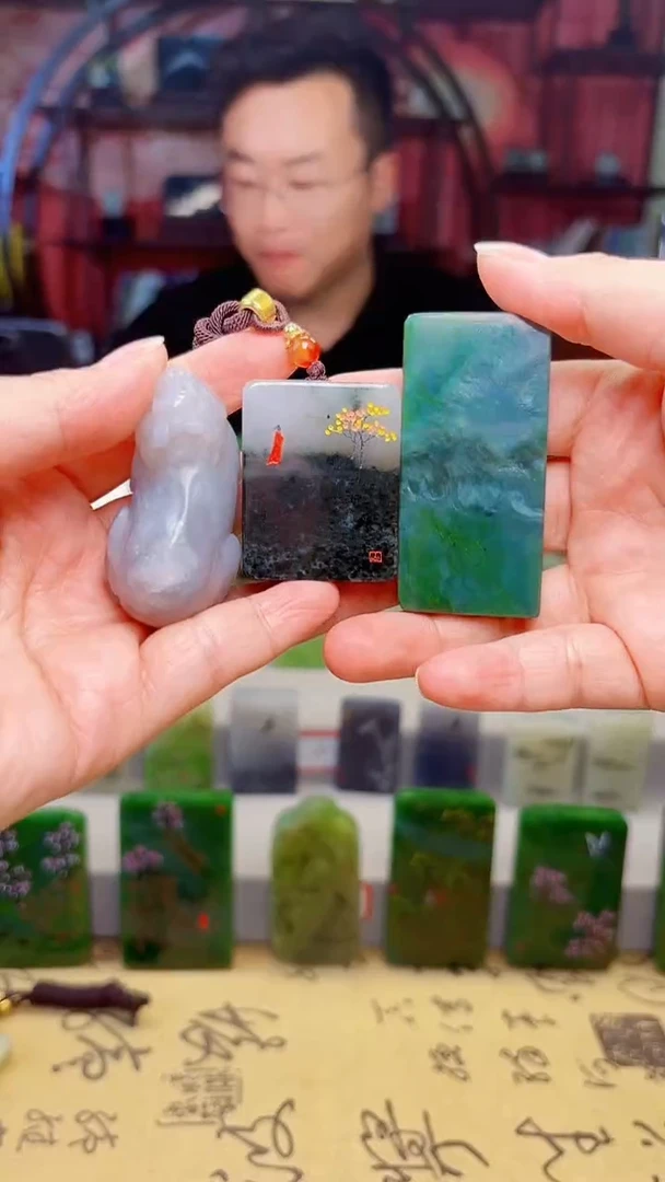 和田玉未镶嵌挂件126有瑕疵介意勿拍