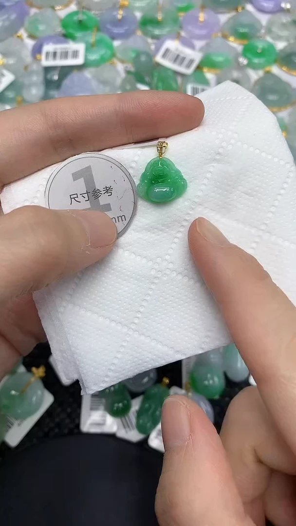 颈饰18K金镶嵌翡翠1111111111