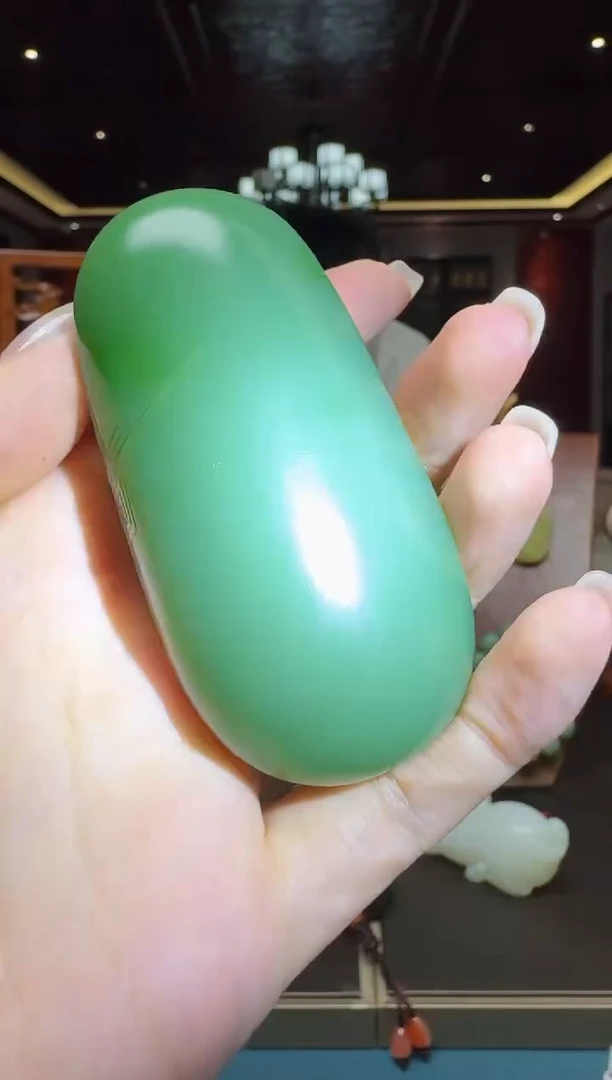 未镶嵌和田玉挂件by