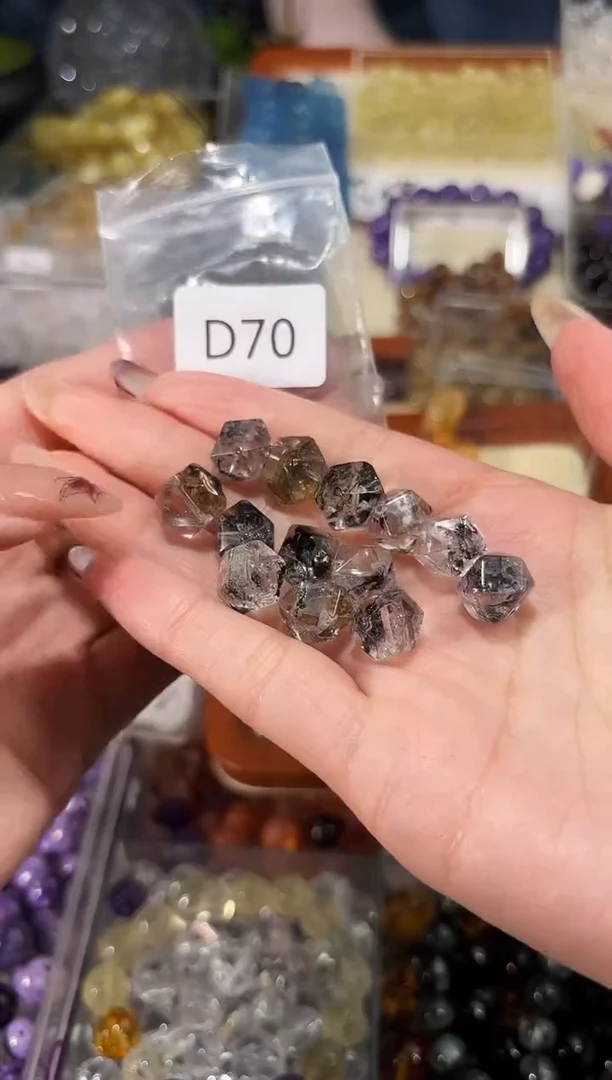 【闪购商品】水晶手串未镶嵌D70闪灵钻八角一个有坑