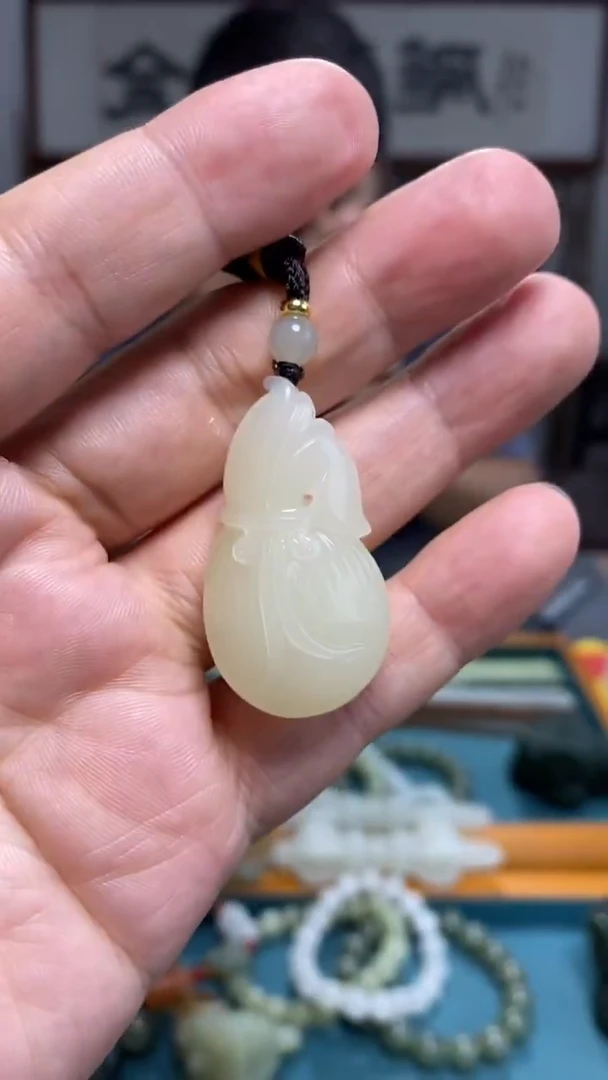 颈饰未镶嵌和田玉60