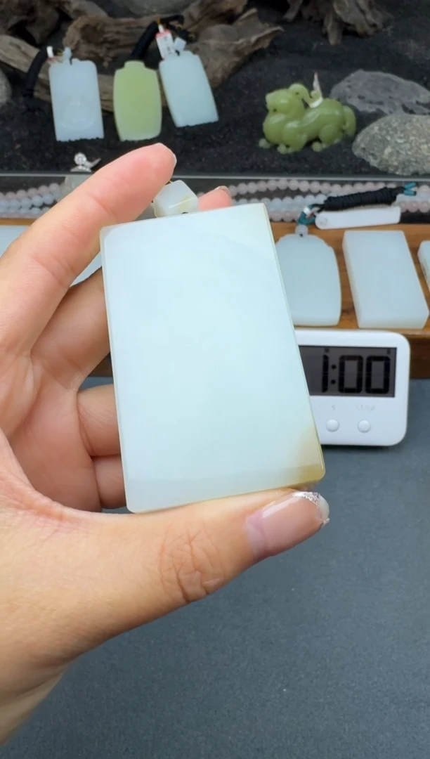 颈饰未镶嵌和田玉3