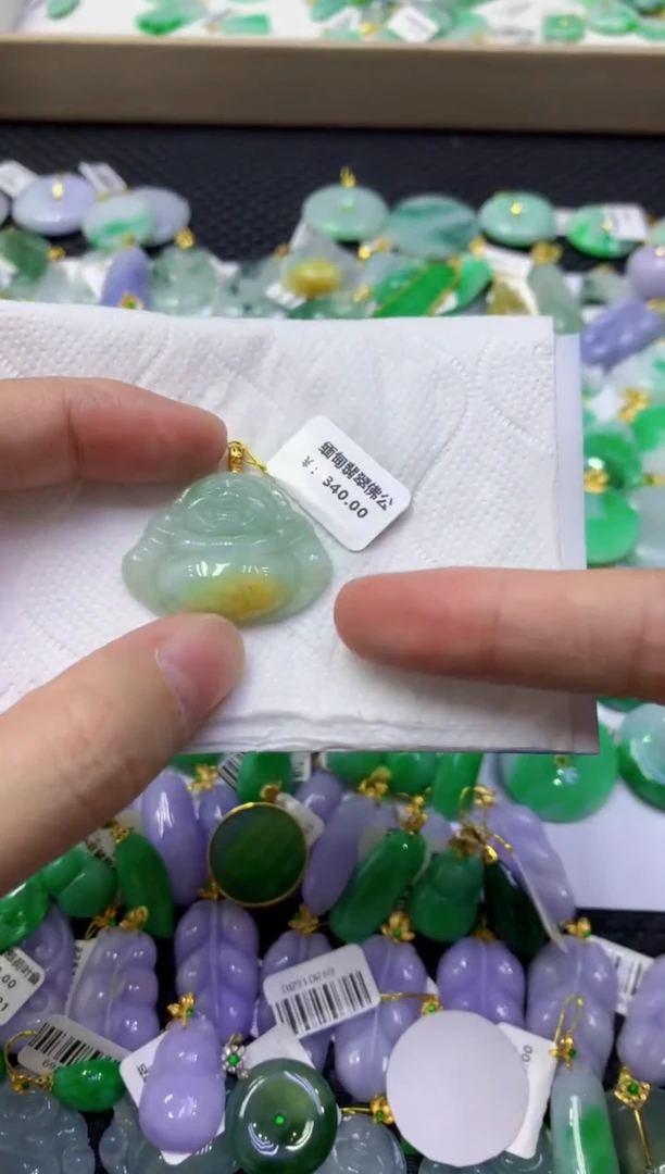 颈饰未镶嵌翡翠天然缅甸翡翠A货