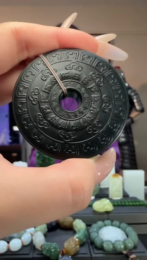 颈饰未镶嵌和田玉青玉玉璧手把