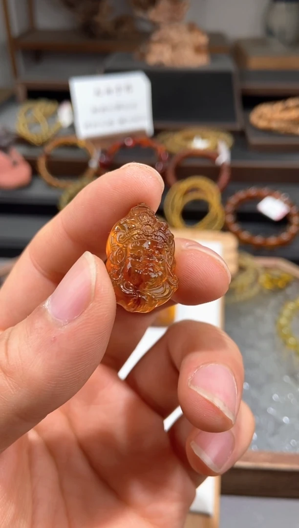 未镶嵌颈饰琥珀金棕珀黄财神