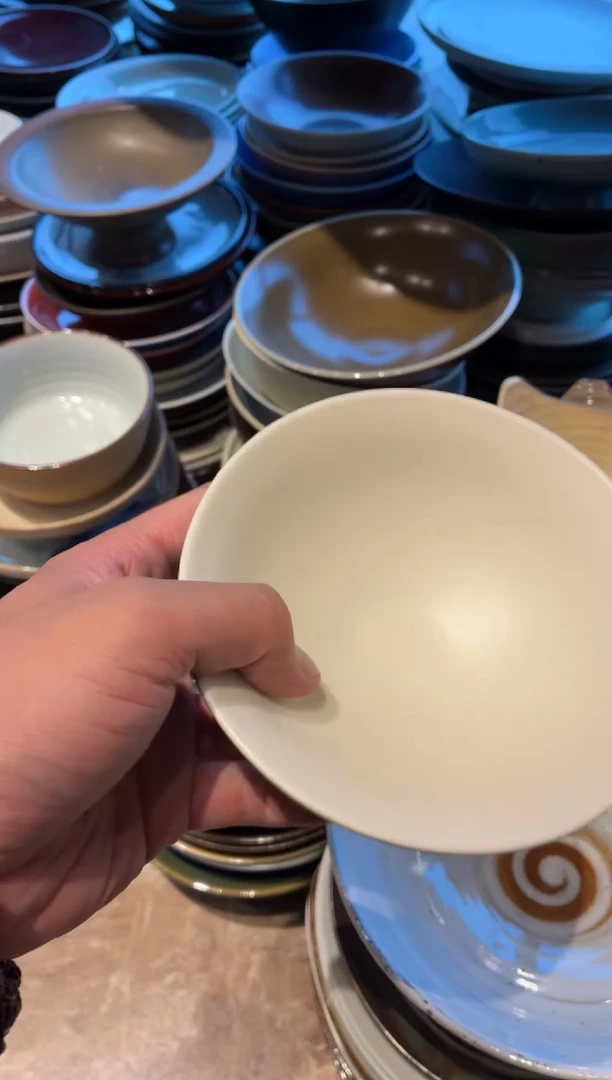 瓷片不**茶260外绿内白斗笠碗