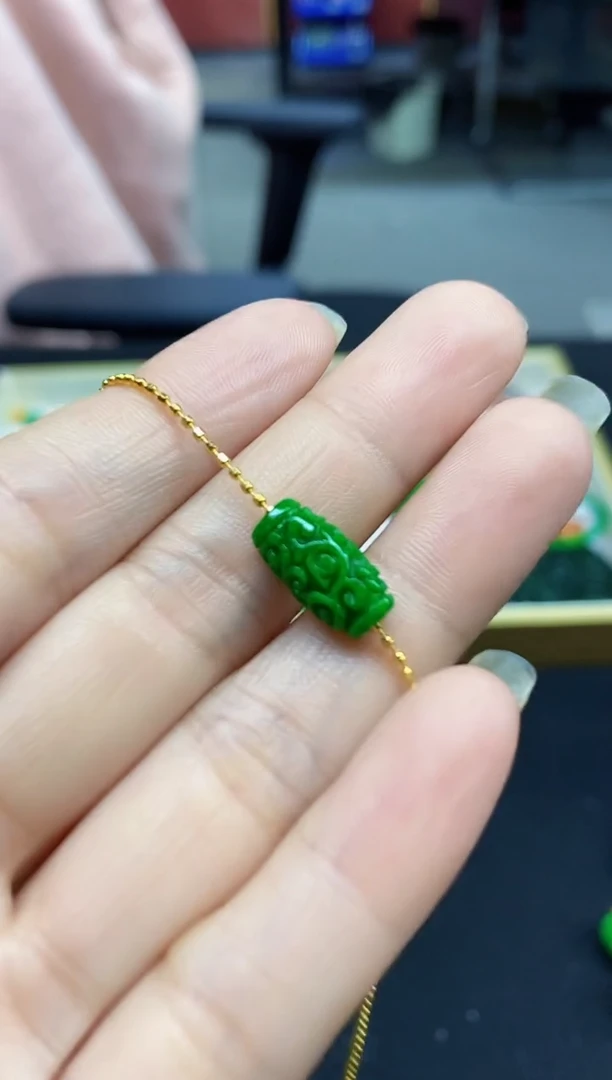 颈饰未镶嵌翡翠潇*吊坠