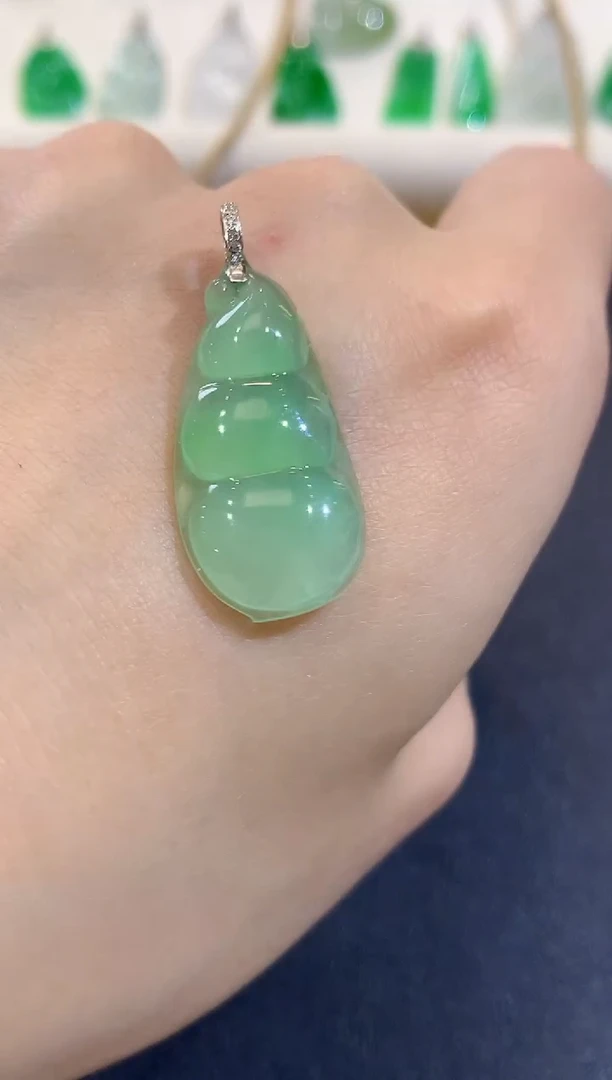 吊坠(不含链)18K金镶嵌翡翠A52 多样性发货一件