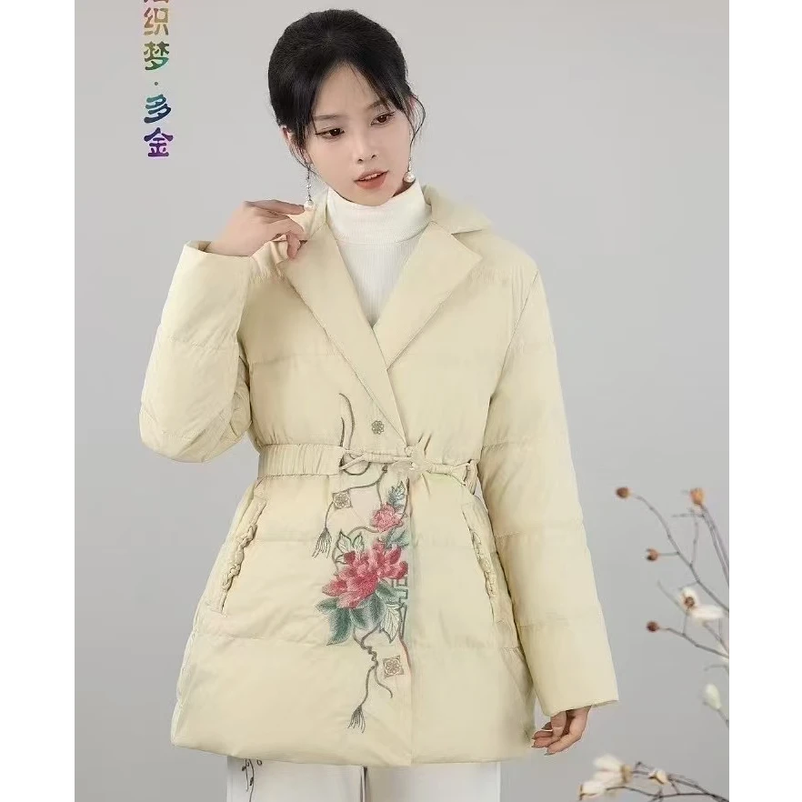 2024新冬款V领侧边带腰带拼接刺绣羽绒服