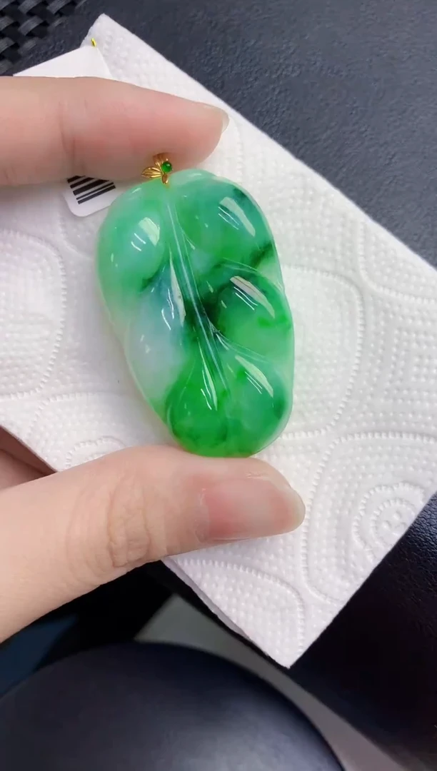 颈饰18K金镶嵌翡翠天然翡翠缅甸A货