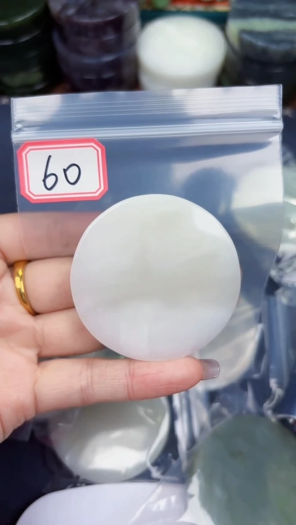 颈饰未镶嵌和田玉和田玉