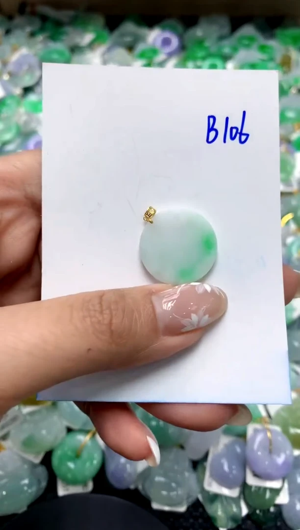 【闪购商品】翡翠颈饰18K金镶嵌1111111111111111