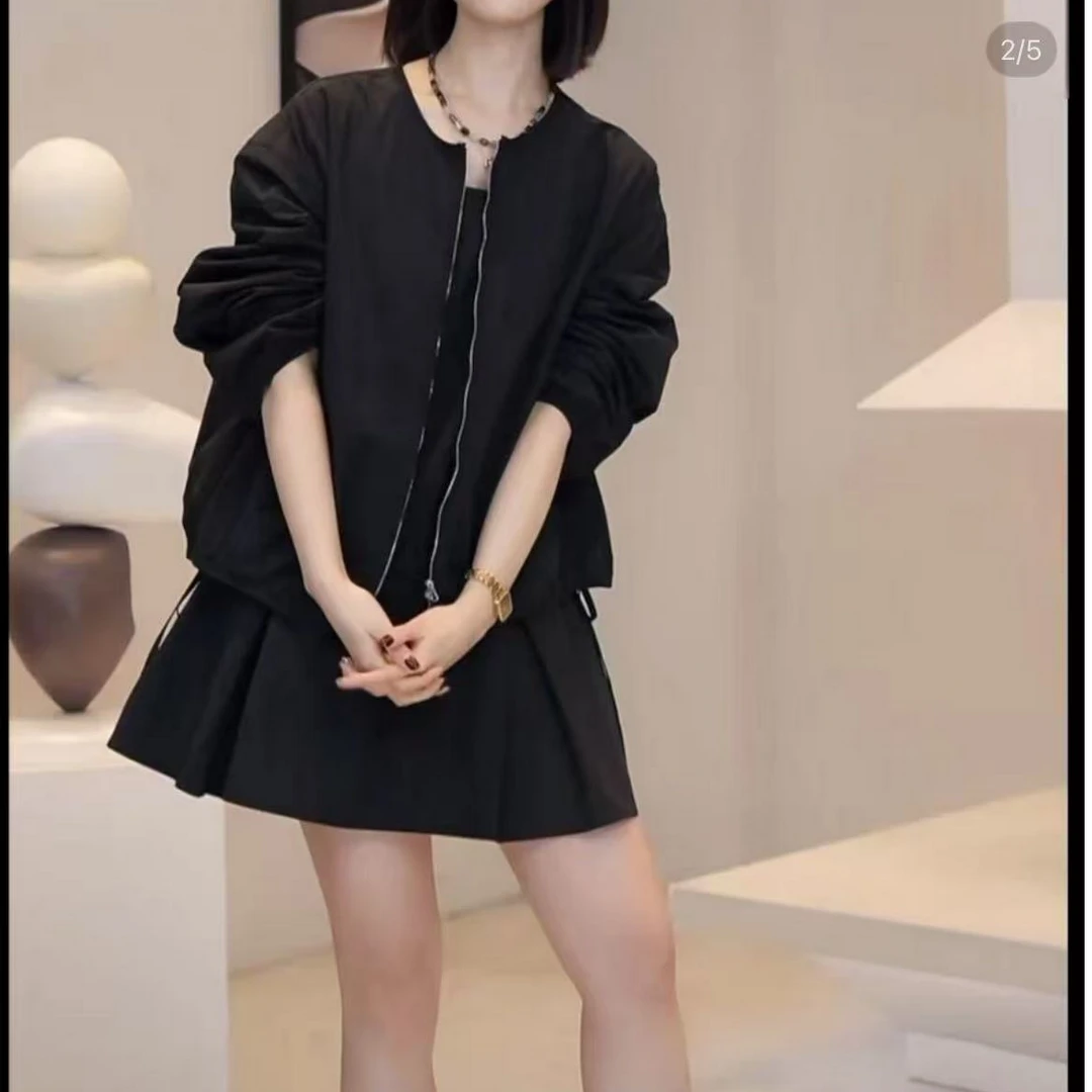 2025新款遮肉减龄套装春季时尚宽松显瘦复古圆领拉链设计感两件套