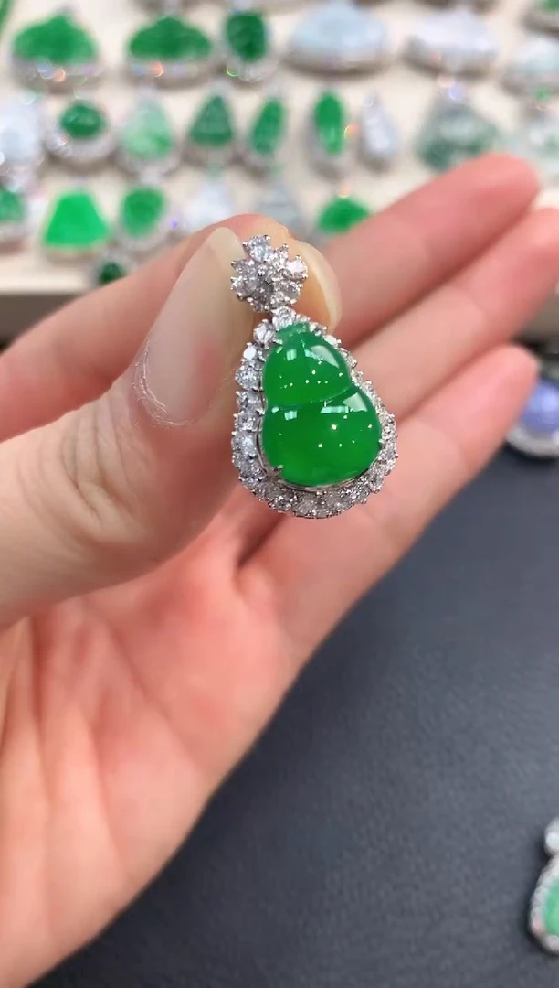 【闪购商品】翡翠吊坠(不含链)18K金镶嵌b176