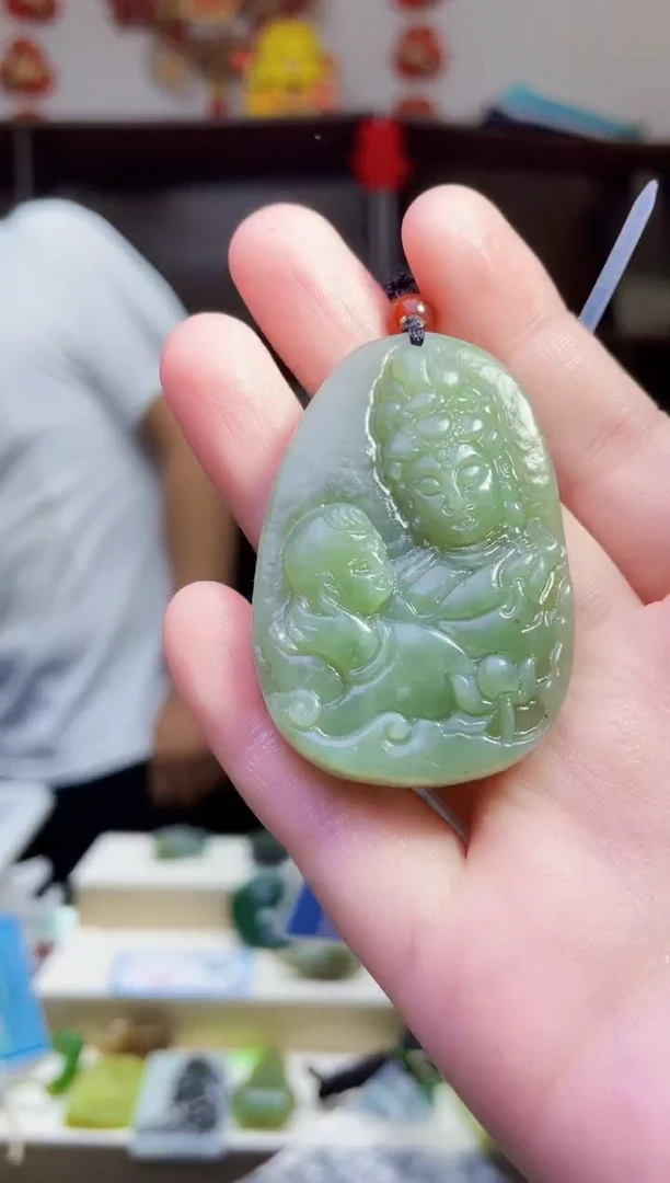 和田玉未镶嵌颈饰1