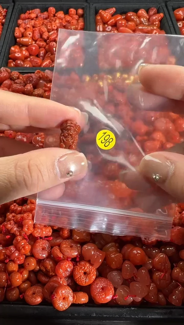 【闪购商品】南红玛瑙颈饰未镶嵌1