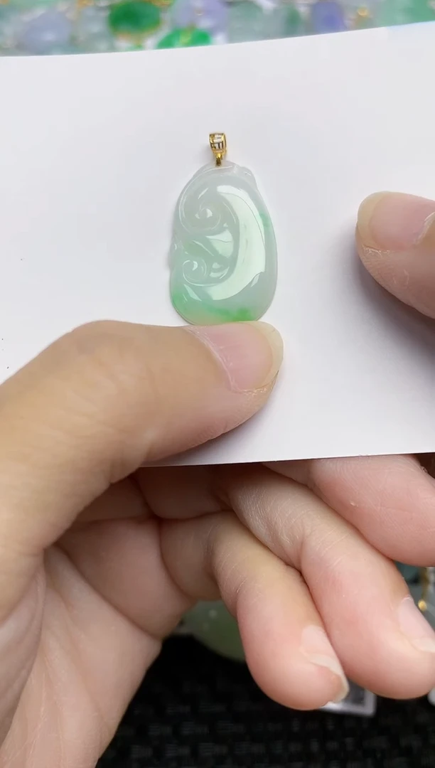 翡翠未镶嵌颈饰天然翡翠A货