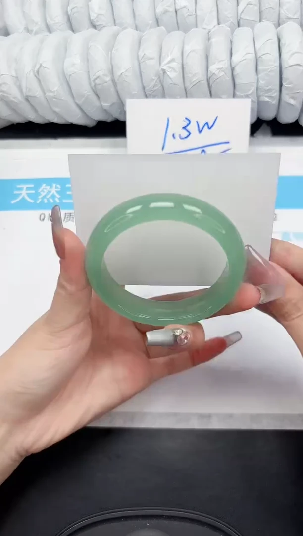 【闪购商品】石英质玉手镯未镶嵌117-55.2