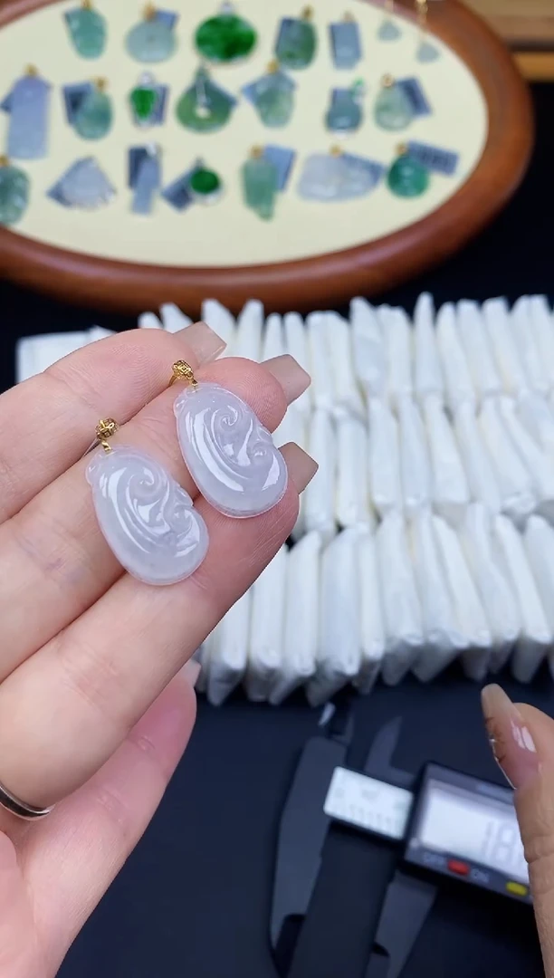 吊坠(不含链)18K金镶嵌翡翠如意18K金扣镶嵌多样性发其一@@CMT