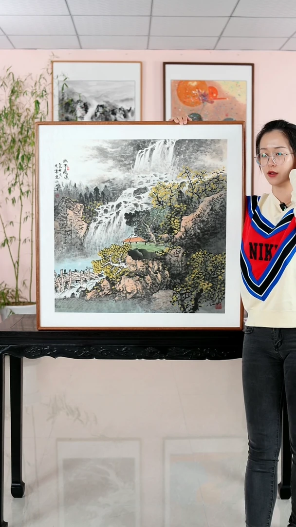 国画张现军《幽亭观瀑》手绘檀木框82*82厘米