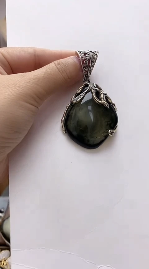 【闪购商品】琥珀裸石银S925镶嵌琥珀吊坠