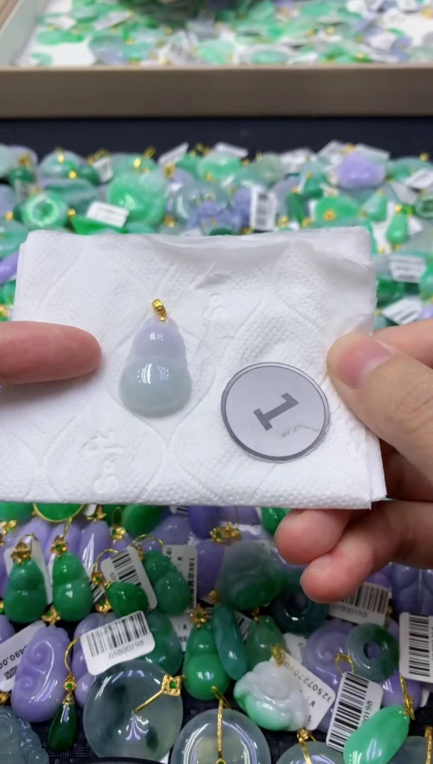 颈饰未镶嵌翡翠天然缅甸翡翠A货