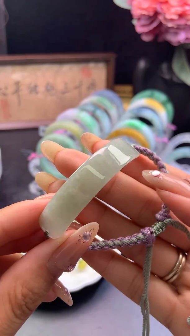 颈饰未镶嵌翡翠手牌